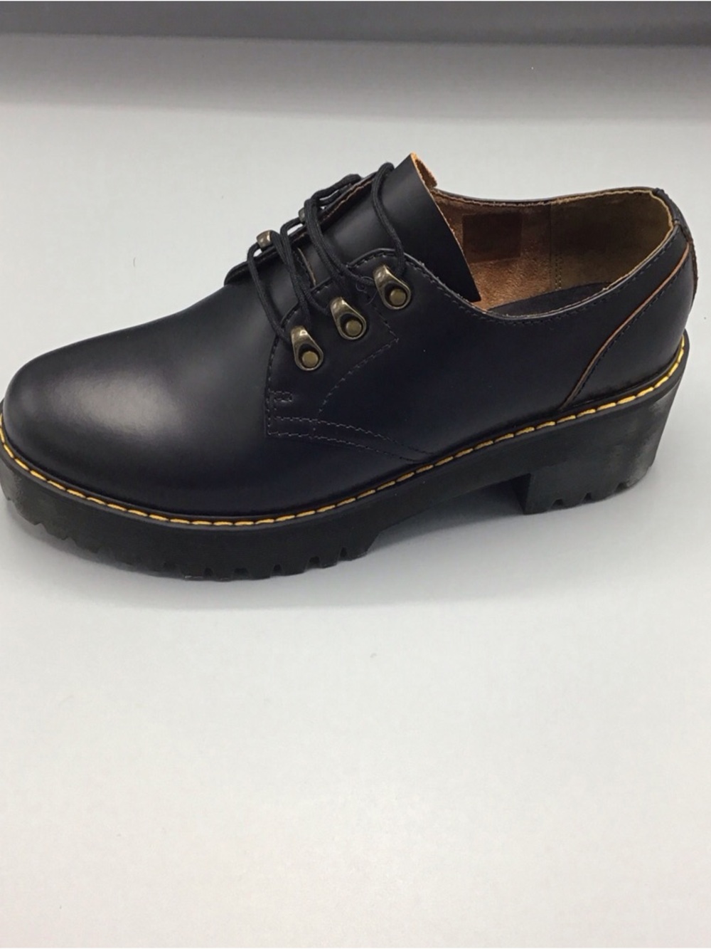 NEW DR. MARTENS Leona BLACK Lug Sole PLATFORM Derby Oxfords Women's 11US / 9UK